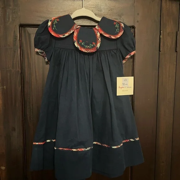 Smocked, embroidered Christmas/winter dress. - Picture 1 of 2